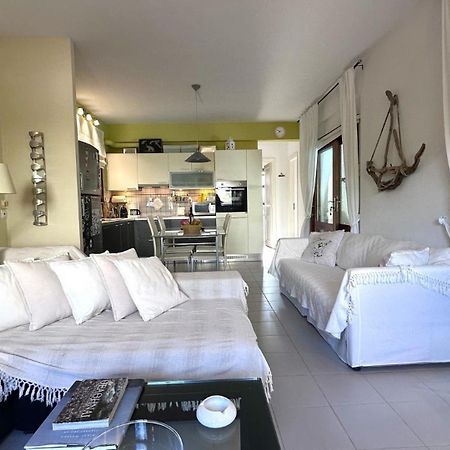 Villa Amy With A Pool In Porto Hydra By Goutos Properties Thermisía Екстериор снимка