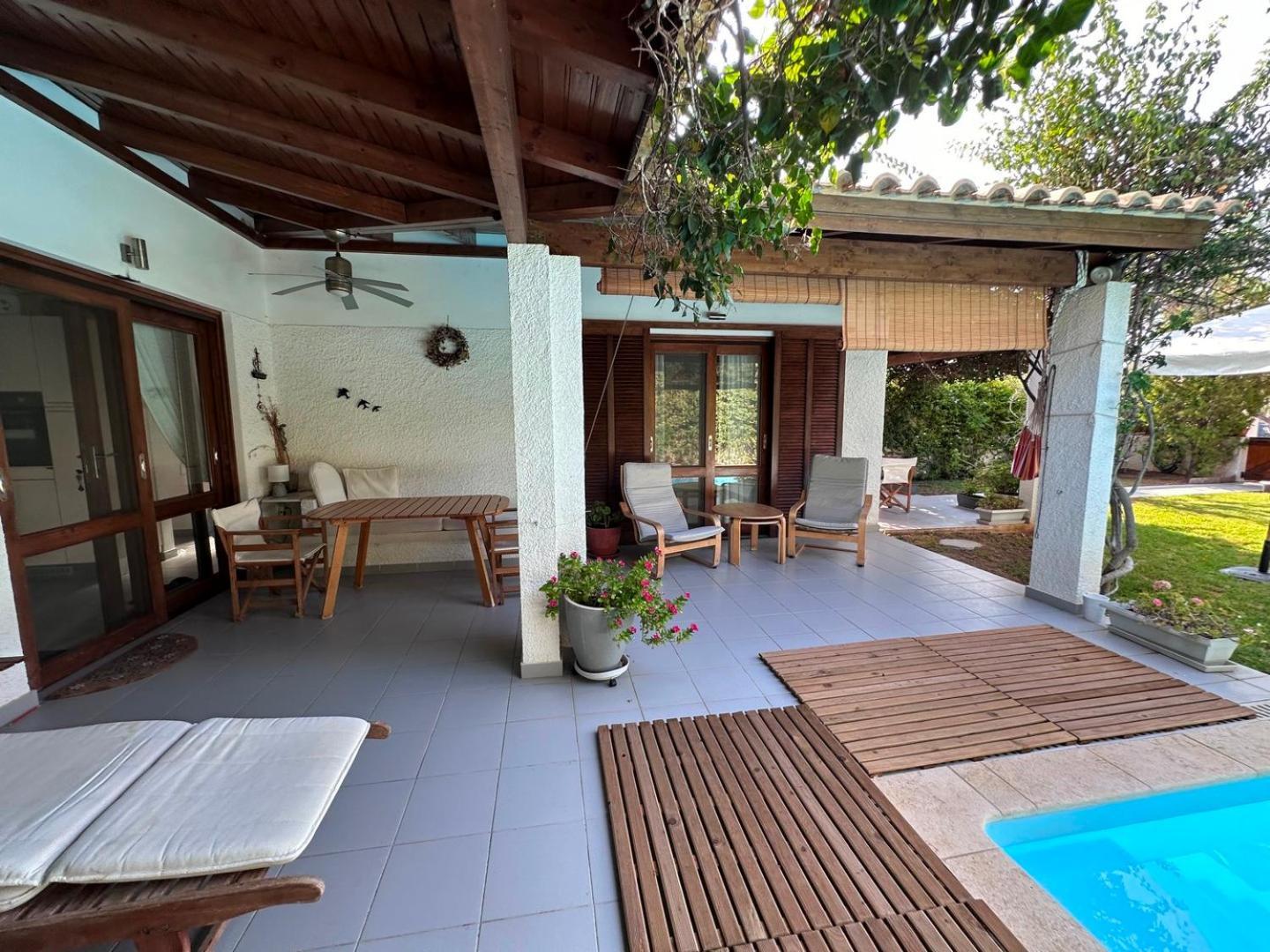 Villa Amy With A Pool In Porto Hydra By Goutos Properties Thermisía Екстериор снимка