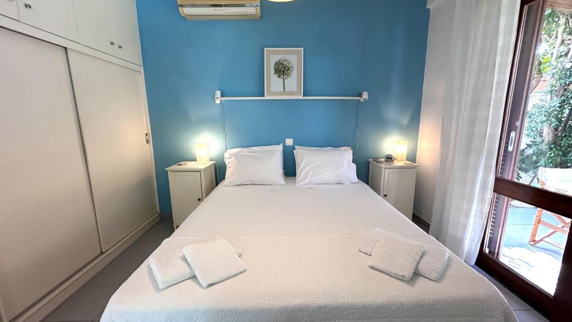 Villa Amy With A Pool In Porto Hydra By Goutos Properties Thermisía Екстериор снимка