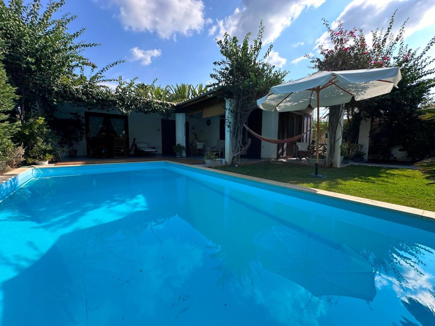 Villa Amy With A Pool In Porto Hydra By Goutos Properties Thermisía Екстериор снимка
